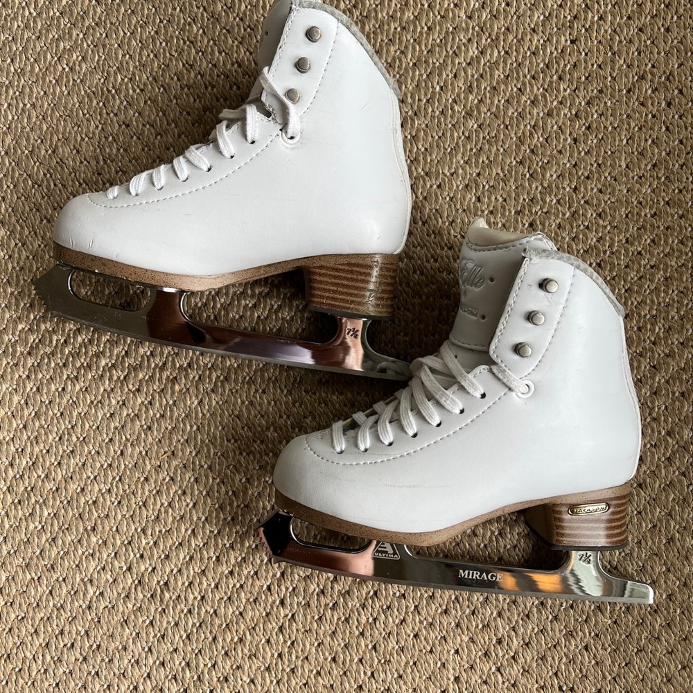 Jackson Elle Youth 13W Figure Skates